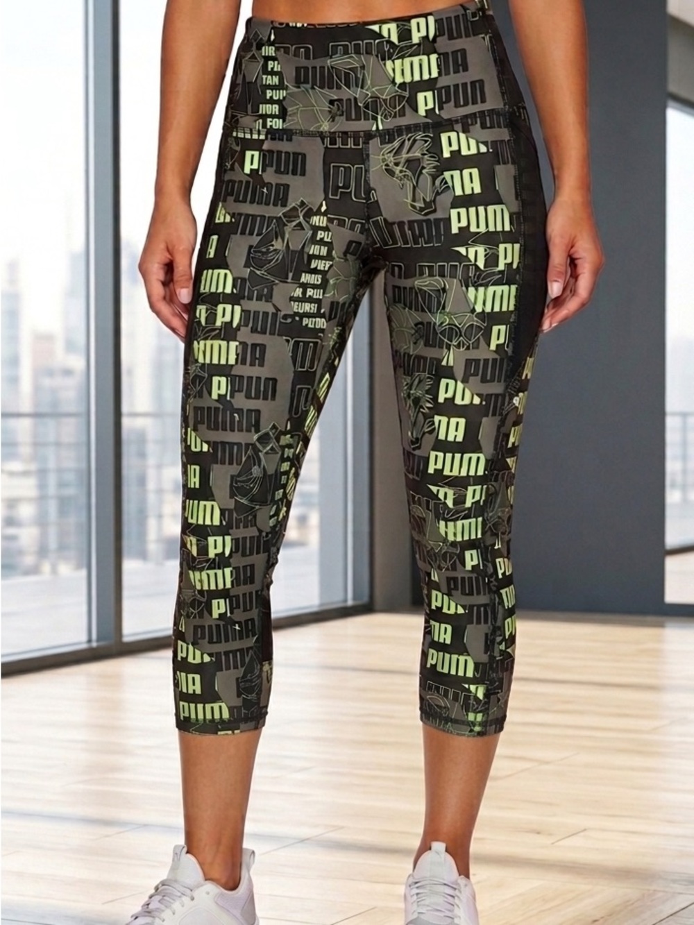 PUMA💚🖤 lime green, black & grey all over logo tiger print capri legging